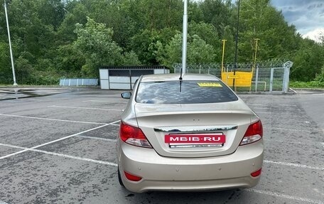 Hyundai Solaris II рестайлинг, 2011 год, 575 000 рублей, 4 фотография