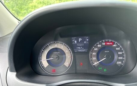 Hyundai Solaris II рестайлинг, 2011 год, 575 000 рублей, 14 фотография