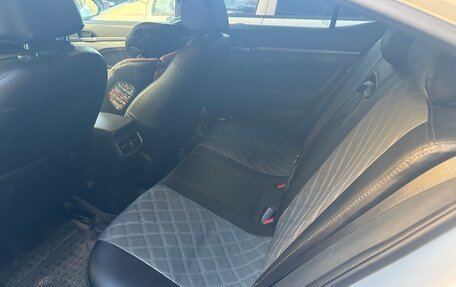 Hyundai Elantra VI рестайлинг, 2018 год, 1 500 000 рублей, 6 фотография