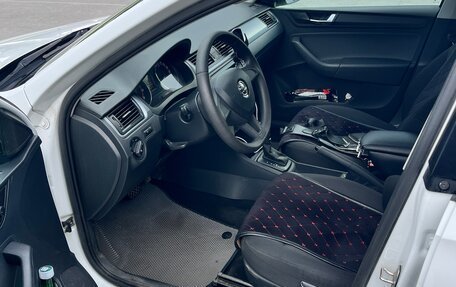 Skoda Rapid I, 2018 год, 1 400 000 рублей, 9 фотография