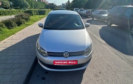 Volkswagen Polo VI (EU Market), 2014 год, 715 000 рублей, 1 фотография