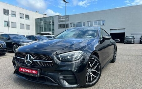 Mercedes-Benz E-Класс, 2021 год, 5 900 000 рублей, 1 фотография