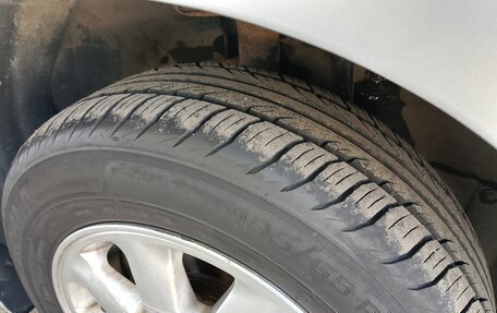 Toyota Voxy II, 2004 год, 1 250 000 рублей, 20 фотография