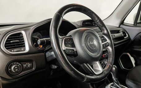 Jeep Renegade I рестайлинг, 2015 год, 1 777 000 рублей, 13 фотография
