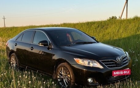 Toyota Camry, 2011 год, 1 300 000 рублей, 7 фотография