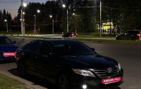 Toyota Camry, 2011 год, 1 300 000 рублей, 8 фотография