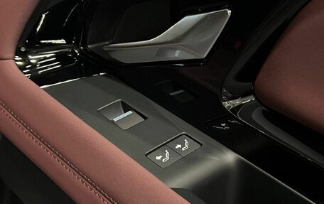 Land Rover Range Rover Evoque II, 2024 год, 5 799 999 рублей, 27 фотография