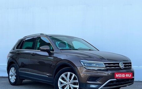 Volkswagen Tiguan II, 2017 год, 2 098 600 рублей, 3 фотография