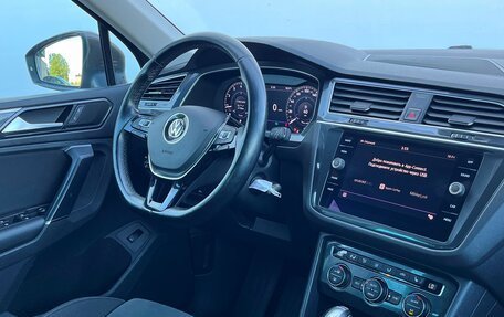 Volkswagen Tiguan II, 2017 год, 2 098 600 рублей, 17 фотография