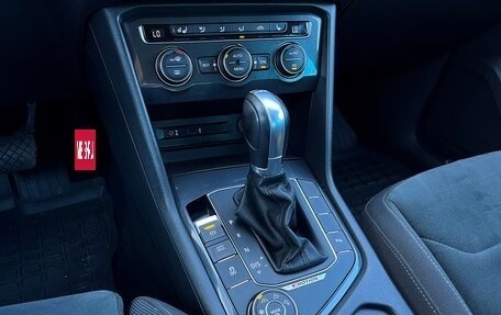 Volkswagen Tiguan II, 2017 год, 2 098 600 рублей, 19 фотография