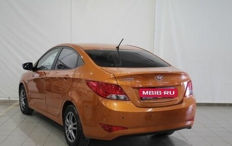 Hyundai Solaris II рестайлинг, 2015 год, 1 215 000 рублей, 11 фотография