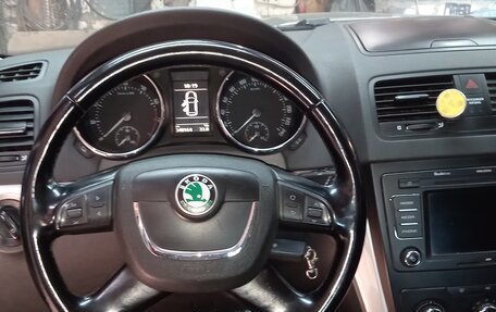 Skoda Yeti I рестайлинг, 2011 год, 700 000 рублей, 1 фотография