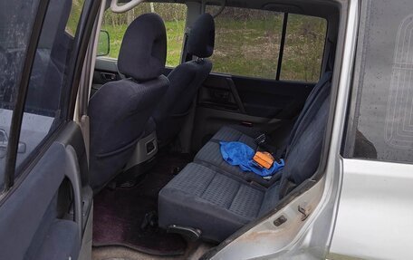 Mitsubishi Pajero III рестайлинг, 2002 год, 650 000 рублей, 6 фотография