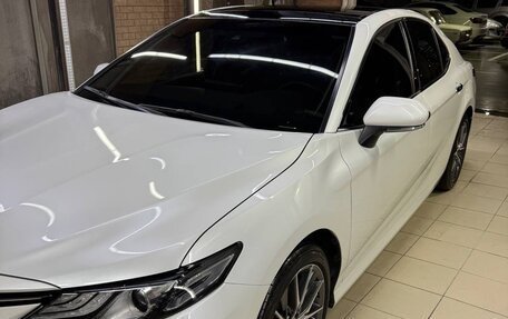Toyota Camry, 2022 год, 3 800 000 рублей, 5 фотография