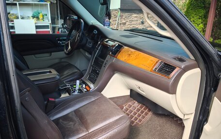 Cadillac Escalade III, 2011 год, 2 200 000 рублей, 7 фотография