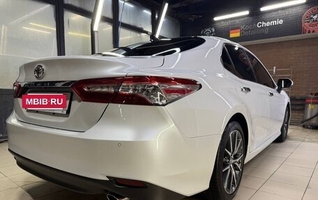 Toyota Camry, 2022 год, 3 800 000 рублей, 9 фотография