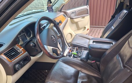 Cadillac Escalade III, 2011 год, 2 200 000 рублей, 9 фотография