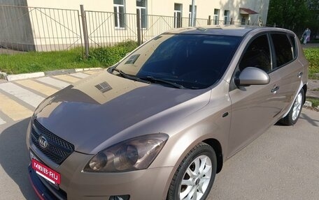 KIA cee'd I рестайлинг, 2007 год, 635 000 рублей, 12 фотография