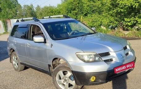 Mitsubishi Outlander III рестайлинг 3, 2003 год, 600 000 рублей, 4 фотография