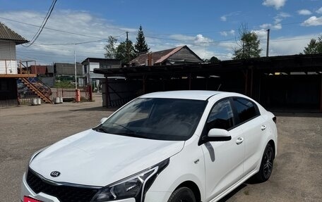 KIA Rio IV, 2021 год, 1 570 000 рублей, 2 фотография