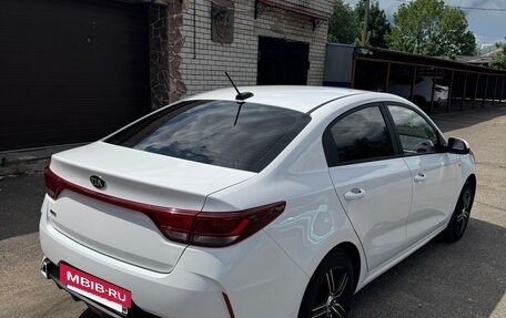KIA Rio IV, 2021 год, 1 570 000 рублей, 3 фотография