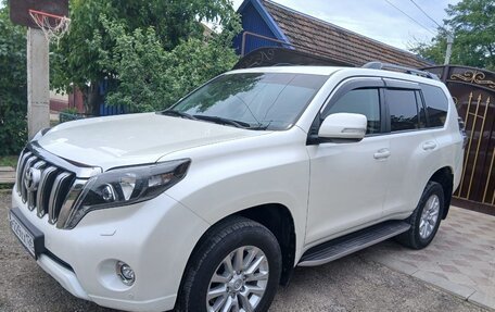 Toyota Land Cruiser Prado 150 рестайлинг 2, 2017 год, 4 100 000 рублей, 2 фотография