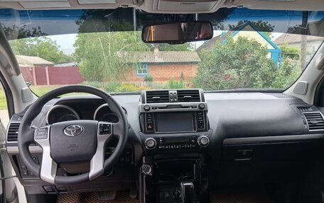 Toyota Land Cruiser Prado 150 рестайлинг 2, 2017 год, 4 100 000 рублей, 5 фотография