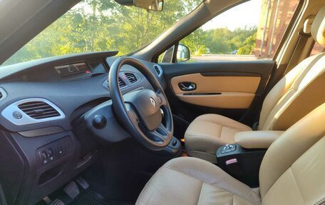 Renault Scenic III, 2010 год, 800 000 рублей, 7 фотография