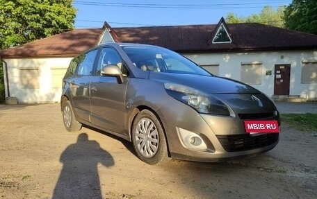 Renault Scenic III, 2010 год, 800 000 рублей, 3 фотография