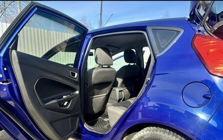 Ford Fiesta, 2015 год, 800 000 рублей, 9 фотография
