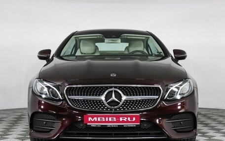 Mercedes-Benz E-Класс, 2019 год, 5 000 000 рублей, 2 фотография