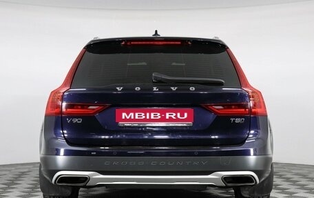Volvo V90 Cross Country I рестайлинг, 2019 год, 3 250 000 рублей, 6 фотография