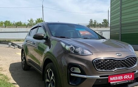 KIA Sportage IV рестайлинг, 2019 год, 1 950 000 рублей, 3 фотография