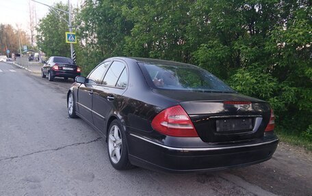 Mercedes-Benz E-Класс, 2003 год, 600 000 рублей, 2 фотография