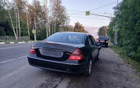 Mercedes-Benz E-Класс, 2003 год, 600 000 рублей, 3 фотография