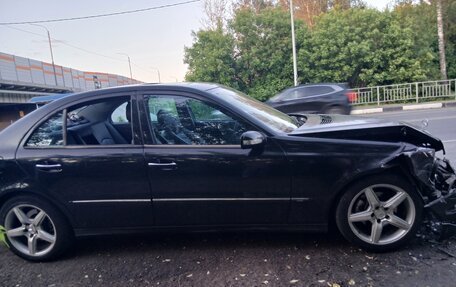 Mercedes-Benz E-Класс, 2003 год, 600 000 рублей, 4 фотография