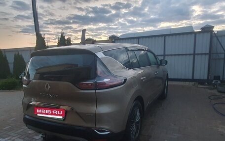 Renault Espace V рестайлинг, 2017 год, 1 930 000 рублей, 9 фотография