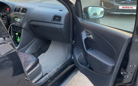 Volkswagen Polo VI (EU Market), 2011 год, 400 000 рублей, 5 фотография
