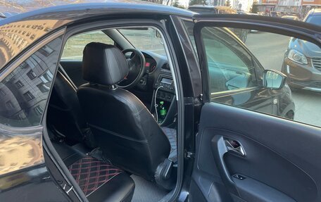 Volkswagen Polo VI (EU Market), 2011 год, 400 000 рублей, 4 фотография