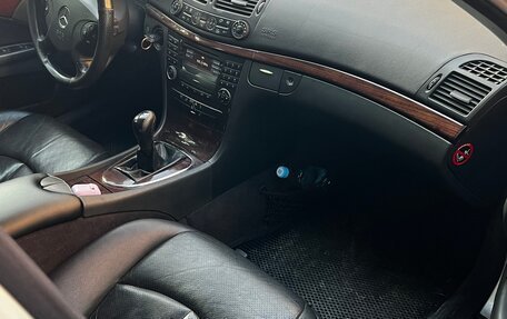 Mercedes-Benz E-Класс, 2002 год, 600 000 рублей, 8 фотография