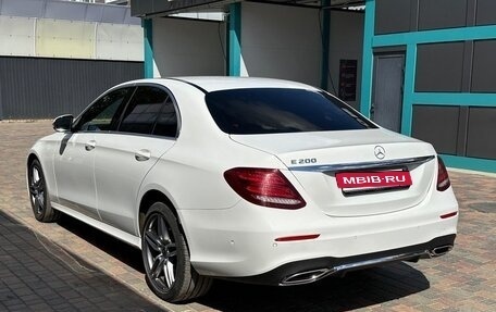 Mercedes-Benz E-Класс, 2020 год, 3 950 000 рублей, 1 фотография