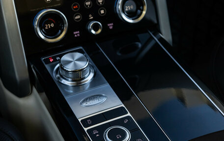 Land Rover Range Rover IV рестайлинг, 2020 год, 7 399 000 рублей, 25 фотография