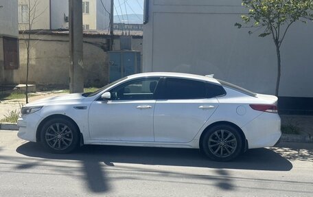 KIA Optima IV, 2017 год, 1 700 000 рублей, 2 фотография