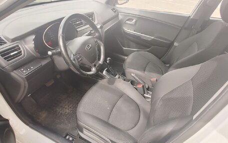 KIA Rio III рестайлинг, 2016 год, 800 000 рублей, 10 фотография