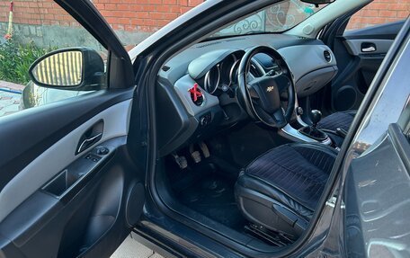 Chevrolet Cruze II, 2013 год, 900 000 рублей, 15 фотография