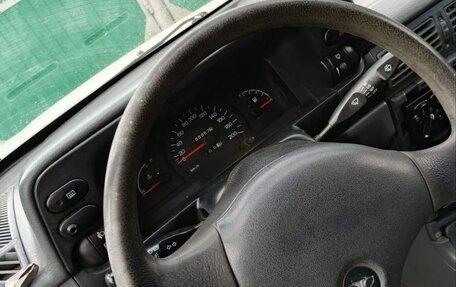 Daewoo Nexia I рестайлинг, 2003 год, 63 000 рублей, 2 фотография