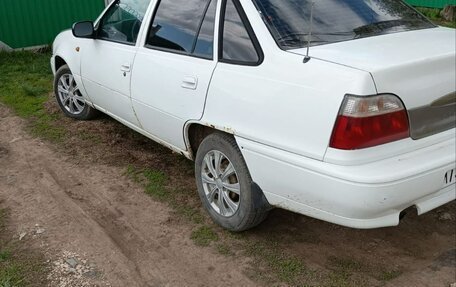 Daewoo Nexia I рестайлинг, 2003 год, 63 000 рублей, 5 фотография