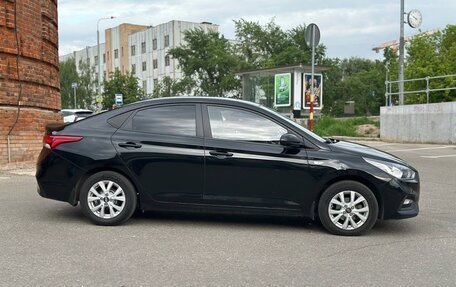 Hyundai Solaris II рестайлинг, 2018 год, 1 365 000 рублей, 3 фотография