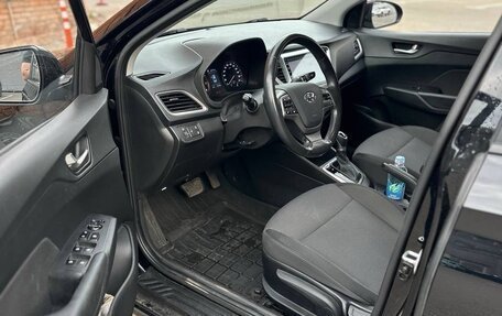 Hyundai Solaris II рестайлинг, 2018 год, 1 365 000 рублей, 17 фотография