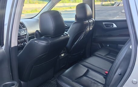 Nissan Pathfinder, 2015 год, 1 750 000 рублей, 15 фотография